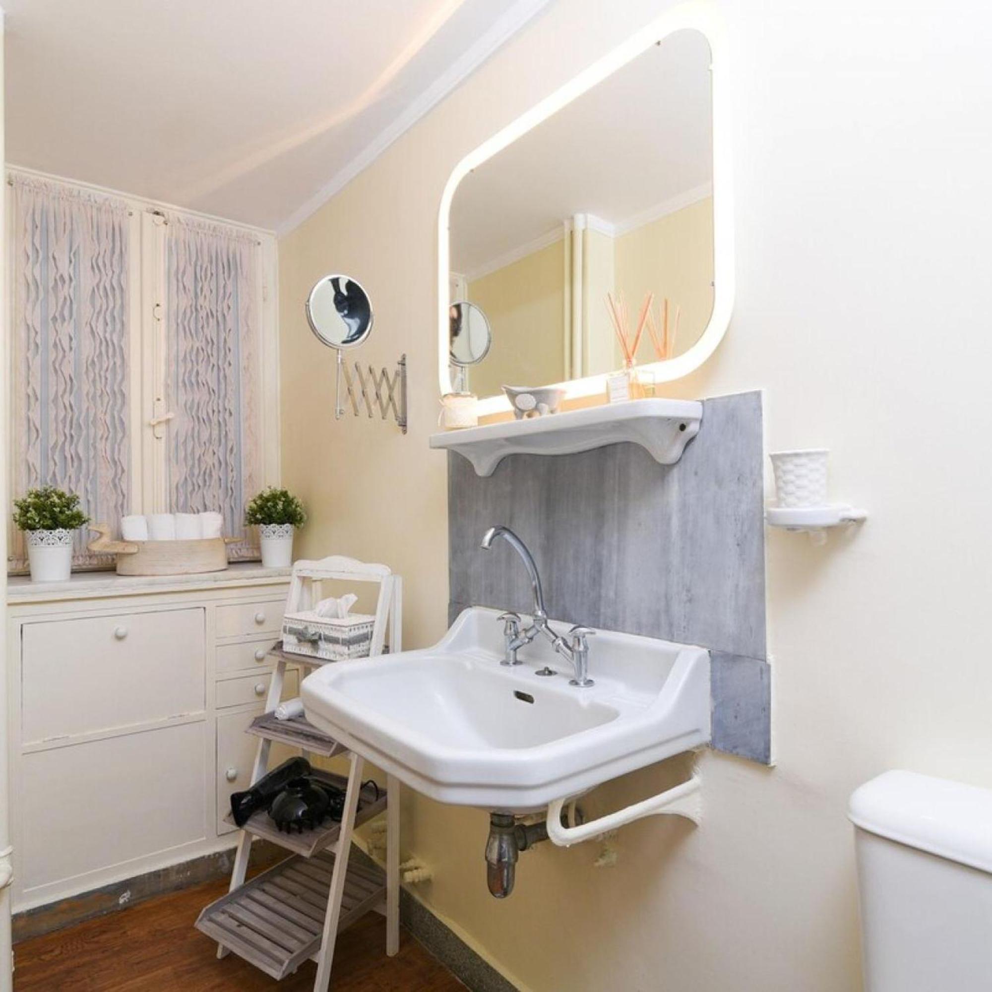 Classy Apartment In The Heart Of Atény Exteriér fotografie